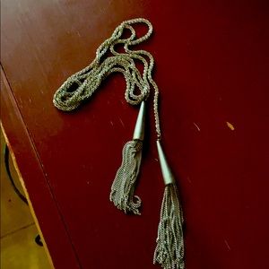 Kendra Scott necklace